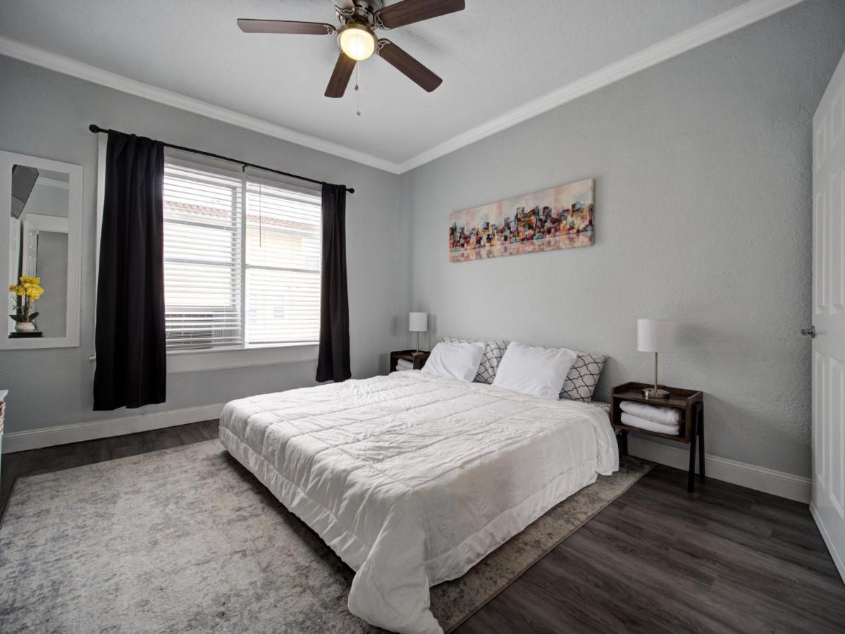 Modern Westshore Apartment Tampa Exterior photo