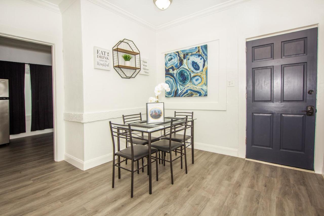 Modern Westshore Apartment Tampa Exterior photo